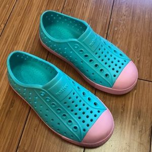 Native shoes little kid size 10/Euro size 27